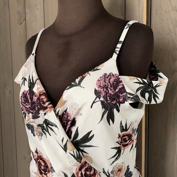 Boohoo Floral Wrap Midi Dress - Picture 3 of 7